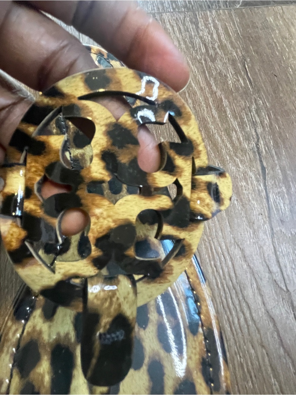 Tory Burch Miller Thong Sandals Leopard 10M - Picture 4 of 6